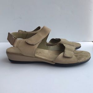 hartwell flat sandals